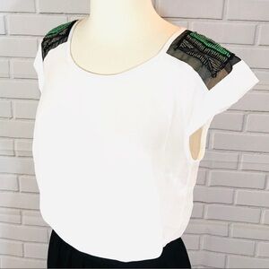 Romeo & Juliet Beaded Shoulder Cap Sleeve NWT